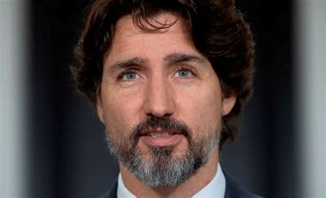 justin trudeau picture with beard